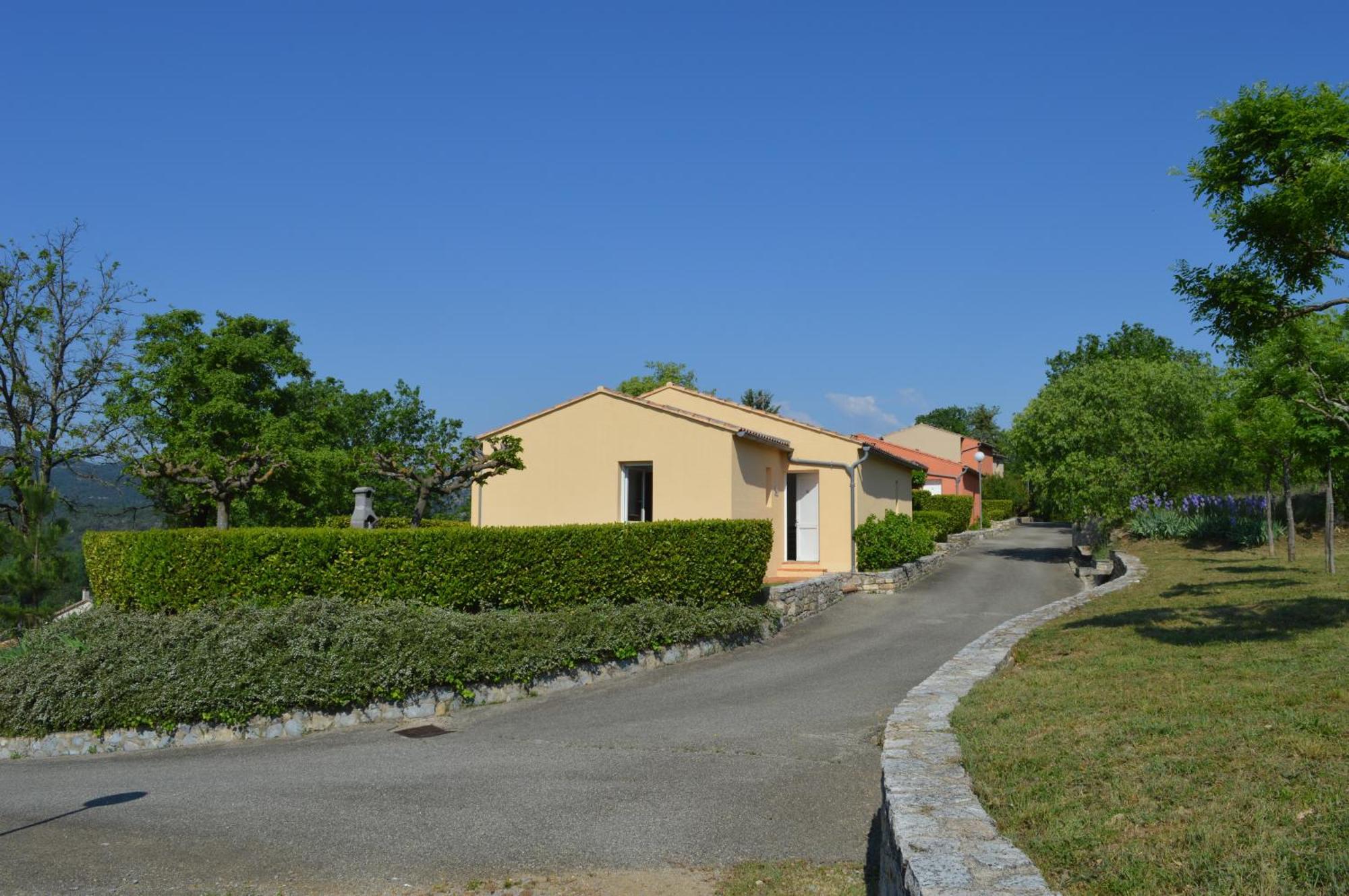 Le Moulin Vila Vallon-Pont-dʼArc Exterior foto