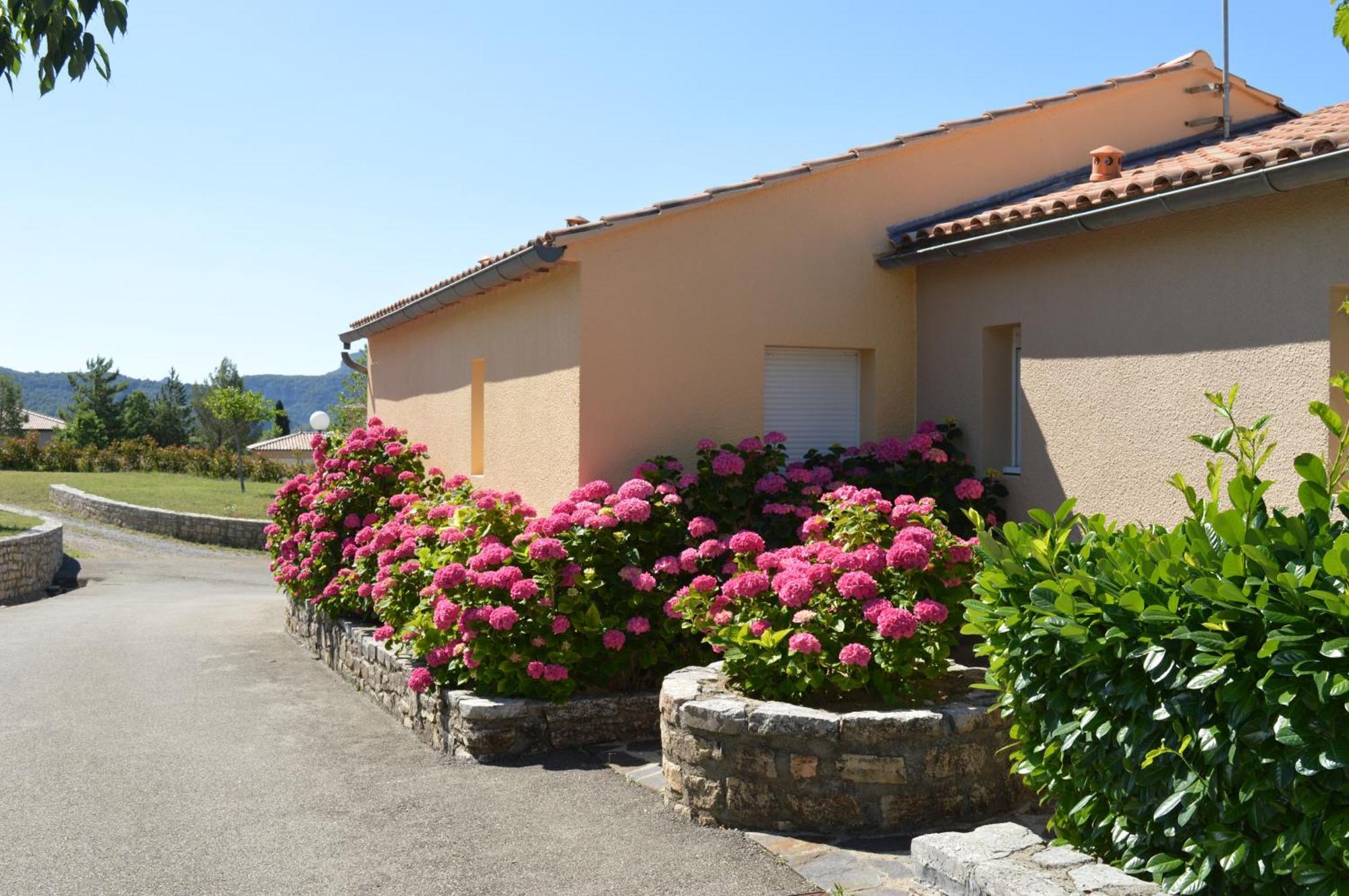 Le Moulin Vila Vallon-Pont-dʼArc Exterior foto